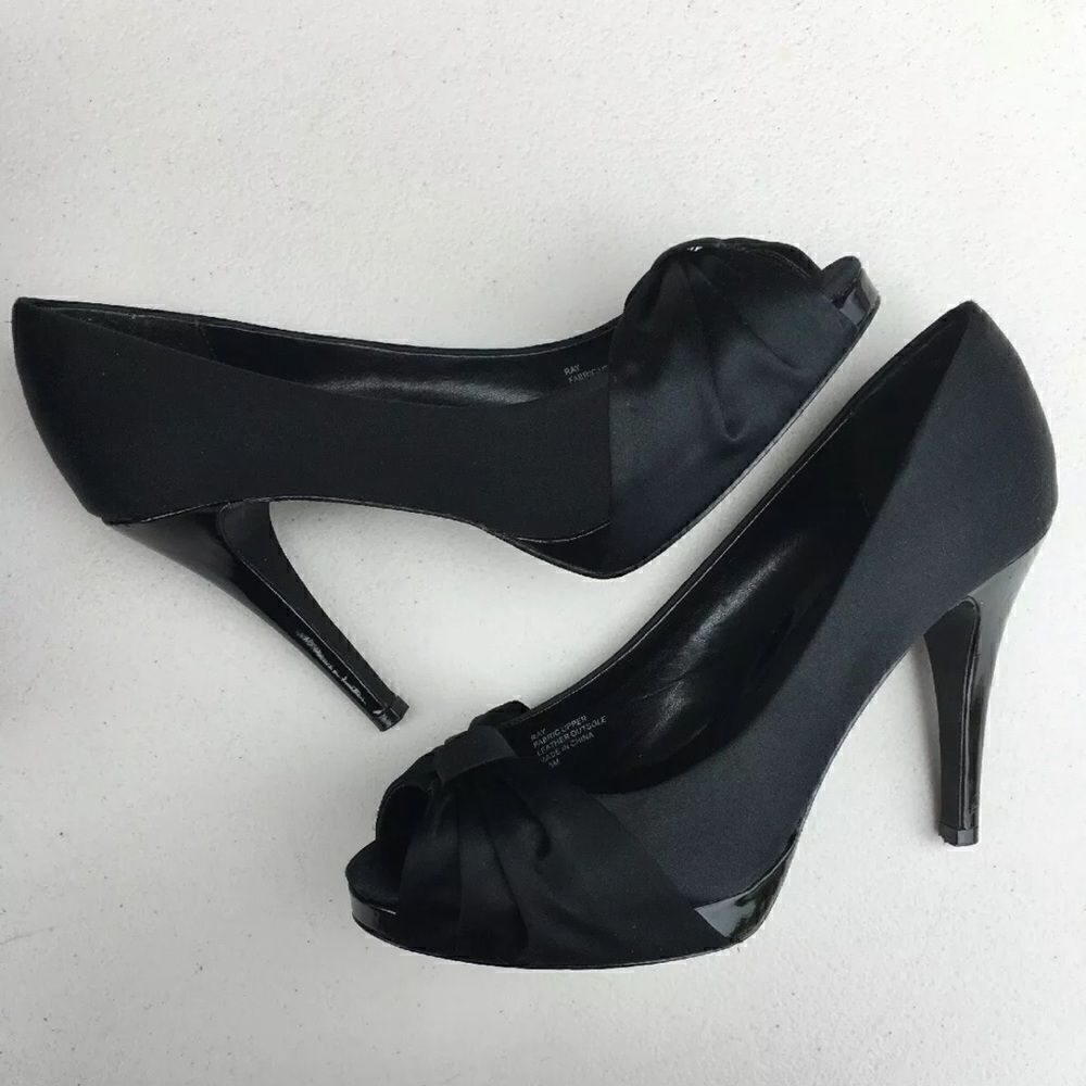 WHITE HOUSE BLACK MARKET Satin Peep Toe Platform Front High Heels 7.5